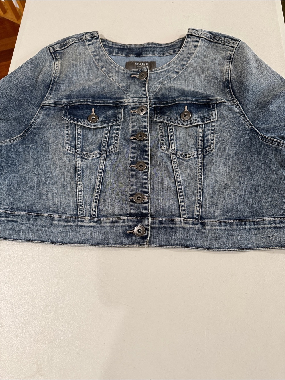 torrid Light Washed Stretch Denim Cropped Jacket 3/4 Sleeves 1X 14-16 Fall Ready - Picture 7 of 16